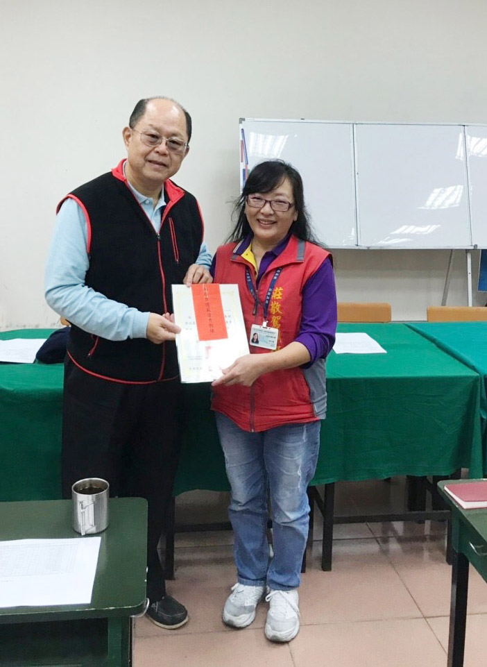 莊敬駕訓班網路票選最優秀教練-吳卉蕎